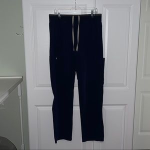 Women Livingston fig scrub bottoms. Large
and navy.